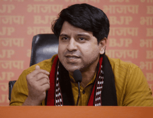 लोगों को देखना चाहिए पाकिस्तान का दम किस तरह से निकला है : शहजाद पूनावाल