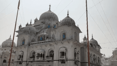 पटना सिटी गुरुद्वारा में प्रकाशोत्सव की धूम, गुरुद्वारा समिति अध्यक्ष ने कहा-सभी धर्मों के लोगों ने लिया आशीर्वाद