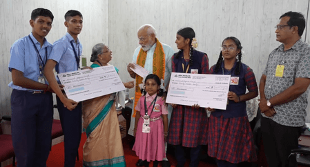 पीएम मोदी ने नागरकोइल में गिरिजा अम्मा से की मुलाकात , कहा- मेरा सौभाग्य...