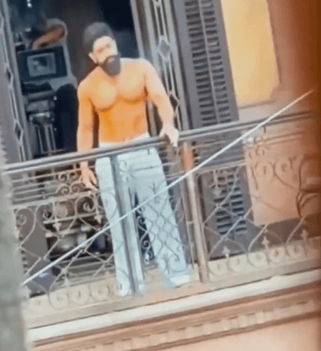 'टॉक्सिक: अ फेयरी टेल फॉर ग्रोन-अप्स' से लीक हुआ यश का लुक, दिखा एक्टर का जलवा