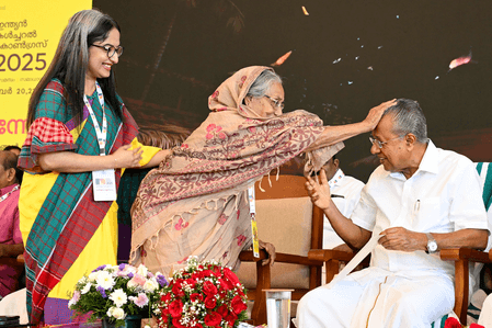 महिलाओं की उन्नति समाज की उन्नति है: केरल के मुख्यमंत्री पिनाराई विजयन