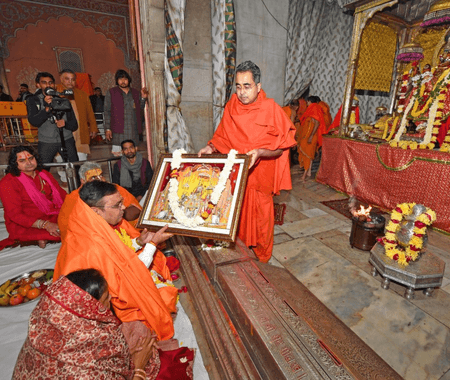 सीएम भजनलाल शर्मा ने 2 साल कार्यकाल पूरा होने पर मंदिर में पूजा-अर्चना की, गौशाला में दान किया