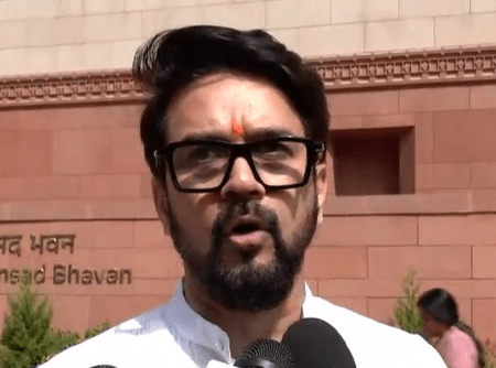 भाजपा सांसदों ने केंद्र सरकार के पेट्रोल और डीजल पर उत्पाद शुल्क घटाने के कदम का स्वागत किया