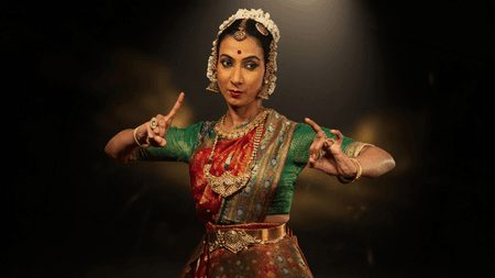 मृणालिनी साराभाई: बचपन में सीखी थी पश्चिमी नृत्य की दुर्लभ ‘डालक्रोज’ तकनीक, भारतीय शास्त्रीय नृत्य को दी वैश्विक पहचान