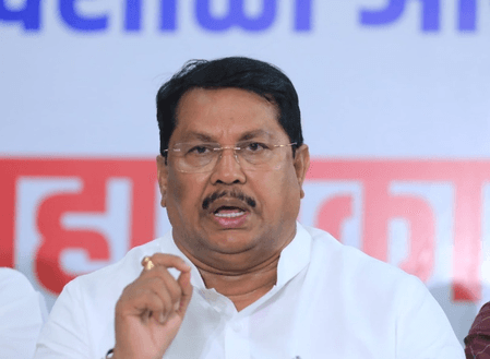 शिवसेना विधायक ने कैंटीन कर्मचारी को जड़ा थप्पड़, कांग्रेस नेता बोले- कानून को हाथ में लेना गलत