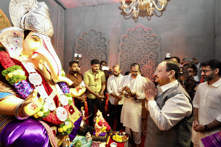 पुणे : भाजपा अध्यक्ष जेपी नड्डा ने गणेशोत्सव में हिस्सा लिया, देश की प्रगति के लिए की प्रार्थना