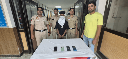 दिल्ली: द्वारका में मोबाइल चोर गिरफ्तार, 4 फोन बरामद