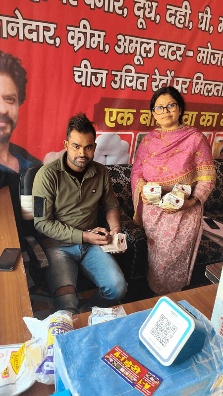 गौतम बुद्ध नगर में खाद्य सुरक्षा विभाग की ताबड़तोड़ छापेमारी, विभिन्न प्रतिष्ठानों से जांच के लिए 6 नमूने संग्रहित