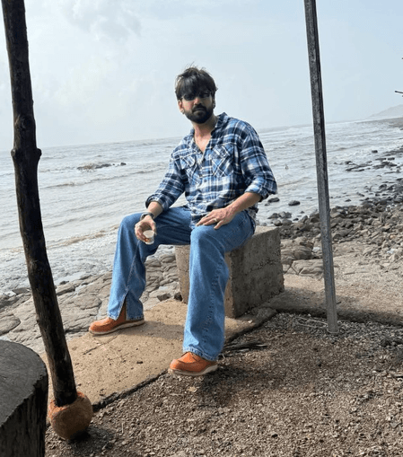 उधर अलीबाग में 'चाय पानी' के मजे ले रहे जहीर इकबाल, इधर बीवी सोनाक्षी सिन्हा ने किए सवाल