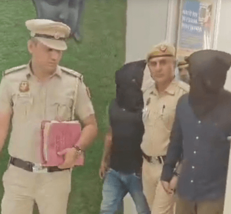 दिल्ली समेत कई राज्यों में साइबर धोखाधड़ी के आरोप में दो गिरफ्तार, 'बाबा किस्मतवाले' टेलीग्राम चैनल बना रखा था