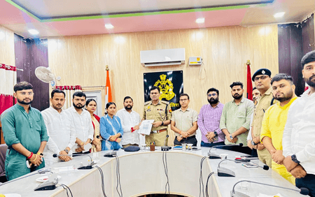 उत्तर प्रदेश : लाठीचार्ज मामले में एबीवीपी के प्रतिनिधिमंडल जांच अधिकारी से मिले