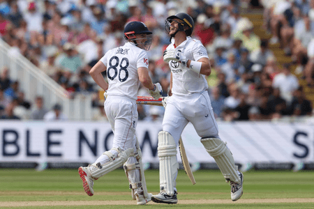 हैरी ब्रूक और जेमी स्मिथ की बल्लेबाजी बेमिसाल थी : जोनाथन ट्रॉट