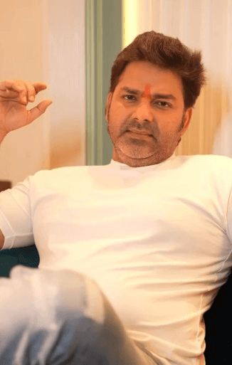 'राइज एंड फॉल' में पवन सिंह ने किया 'राजाजी के दिलवा' पर धमाकेदार डांस, आकृति ने दिया साथ