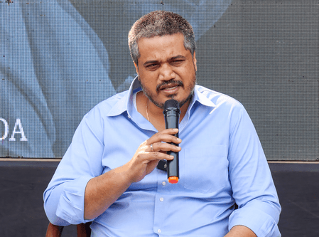 डीजीसीए अधिकारी की गिरफ्तारी पर रोहित पवार ने उठाया सवाल, बोले- 'छोटी मछली गिरफ्तार, शार्क अभी भी आजाद'