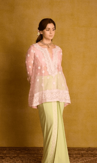 एक्ट्रेस आलिया भट्ट ने खास अंदाज में मनाई दीपावली, पोस्ट की खास फोटोज