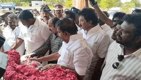 तमिलनाडु ऑनर किलिंग मामला: भारी विरोध प्रदर्शन के बीच परिजनों को सौंपा गया इंजीनियर का शव