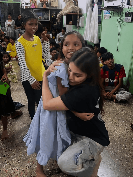 रिया चक्रवर्ती ने शेयर की बर्थडे सेलिब्रेशन की झलक, नन्हें दोस्तों के साथ बिताया वक्त