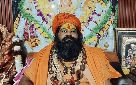 प्रधानमंत्री मोदी न होते तो राम मंदिर पर भगवा ध्वज कभी नहीं लहराता : अयोध्या के संत