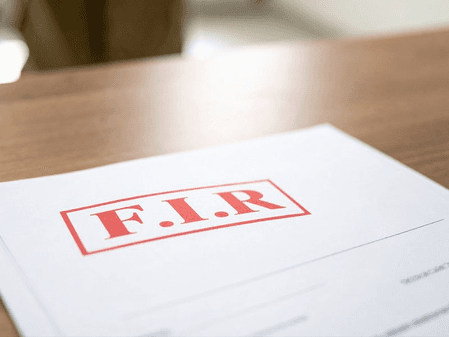 ग्रेटर नोएडा : एसआईआर प्रक्रिया में देरी, 17 बीएलओ पर एफआईआर दर्ज