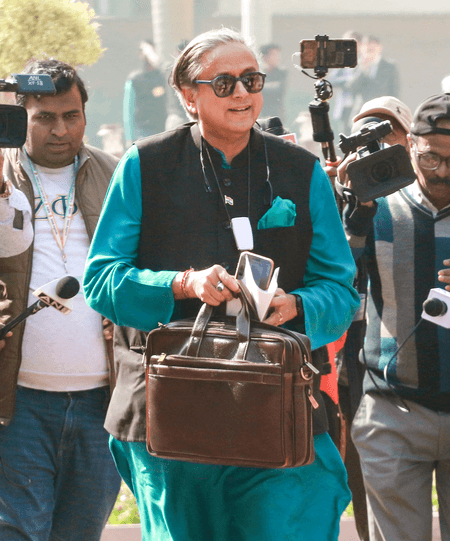 शशि थरूर को अपनी तरफ खींचने की कोशिश में जुटीं लेफ्ट पार्टियां, अब कांग्रेस हाईकमान सतर्क