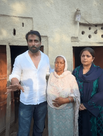 पंजाब बाढ़ : सोनू सूद और मालविका सूद ने बढ़ाया मदद का हाथ, लोगों से की अपील