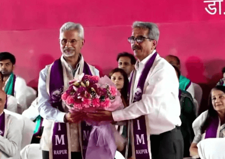 डॉ. जयशंकर आईआईएम के दीक्षांत समारोह में हुए शामिल, कहा- भारत जैसा आशावाद दुनिया में नहीं मिलता