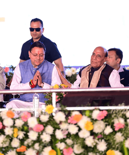 पुष्कर धामी बने ‘धुरंधर’, उत्तराखंड विकास की राह पर अग्रसर: राजनाथ सिंह