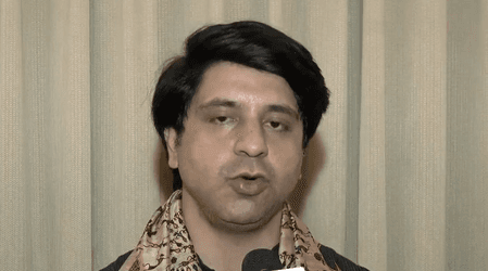 शशि थरूर के भाई-भतीजावाद वाले आर्टिकल को शहजाद पूनावाला ने बताया साहसिक कार्य