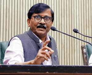 मुद्दे से ध्यान हटाने के लिए सरकार ने किया सांसदों का प्रतिनिधिमंडल भेजने का प्रयोग : संजय राउत