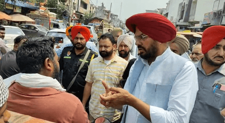 पंजाब में सीमावर्ती क्षेत्रों में कालाबाजारी रोकने के लिए सख्त कदम, मंत्रियों ने किए दौरे