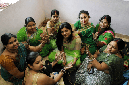 सावन विशेष : हरी चूड़ी, साड़ी और श्रृंगार... क्या है महादेव के प्रिय मास से 'हरे रंग' का कनेक्शन?