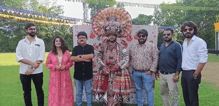 गुजरात: नवरात्रि पर 'ऑपरेशन सिंदूर' की थीम पर 5 किलो की पगड़ी पहनकर गरबा करेंगे अनुज