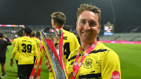 ग्लूस्टरशायर के स्पिनर टॉम स्मिथ ने संन्यास की घोषणा की