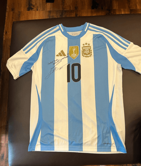 पीएम मोदी के जन्मदिन पर स्टार फुटबॉलर लियोनेल मेसी ने भेजी सिग्नेचर की हुई जर्सी