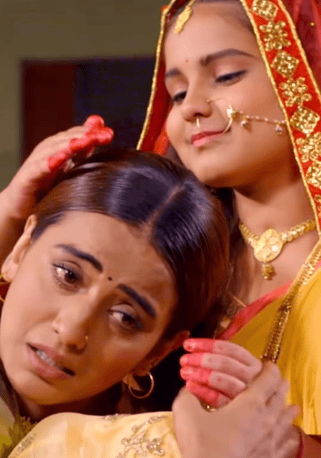 भोजपुरी सिनेमा की सुपरस्टार अक्षरा सिंह मां की भक्ति में डूबीं, शेयर किया मनमोहक वीडियो