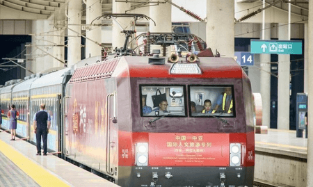 चीन-मध्य एशिया शिखर सम्मेलन : बहुपक्षीय कूटनीति से विश्व शांति को मजबूती