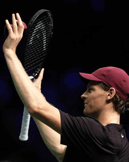 पेरिस मास्टर्स : जैनिक सिनर की शानदार जीत, बर्ग्स को 6-4, 6-2 से हराया