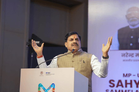 'एमपी-यूपी सहयोग सम्मेलन' के दौरान काशी विश्वनाथ और महाकालेश्वर ट्रस्टों के बीच एमओयू