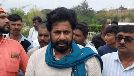 आंदोलन बंद नहीं होगा, सरकार को हमारे बीच में आकर बात करनी होगी : बच्चू काडू