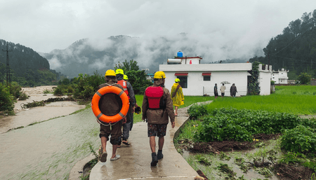 उत्तरकाशी में रेस्क्यू ऑपरेशन के बीच मौसम विभाग का अलर्ट, कई राज्यों में भारी बारिश का पूर्वानुमान