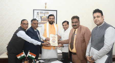 हरियाणा मानव अधिकार आयोग के अध्यक्ष और सदस्यों ने की सीएम सैनी से मुलाकात