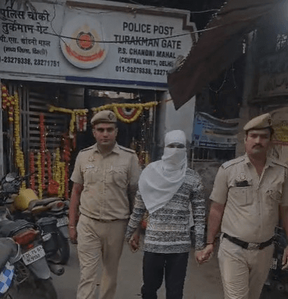 दिल्ली: संपत्ति विवाद में पोते ने दादा को मारी गोली, आरोपी गिरफ्तार
