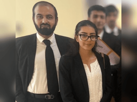 पाकिस्तान में वकीलों की आवाज को दबाने के लिए कोर्ट को बनाया जा रहा हथियार, मानवाधिकार संगठनों से हस्तक्षेप की मांग