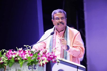 राहुल गांधी पर धर्मेंद्र प्रधान का पलटवार, 'कांग्रेस बांग्लादेशी घुसपैठियों की आड़ में जीत चाहती है'