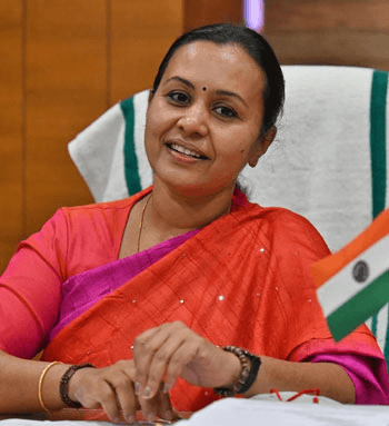 केरल कैबिनेट ने 'विमेंस पॉलिसी- 2026' को दी मंजूरी, जेंडर जस्टिस को मिलेगा बढ़ावा