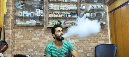 युवाओं में बढ़ता वेपिंग का चलन, भविष्य में सिगरेट और स्वास्थ्य समस्याओं का खतरा: शोध