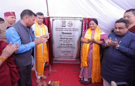 दिल्ली: लद्दाख बुद्ध विहार को मिला फुटओवर ब्रिज का तोहफा, सीएम रेखा गुप्ता ने किया शिलान्यास