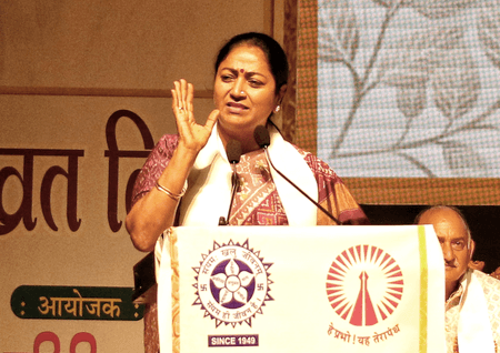 राहुल गांधी के बयान पर सीएम रेखा गुप्ता का पलटवार, 'छठी मैया का अपमान देश बर्दाश्त नहीं करेगा'