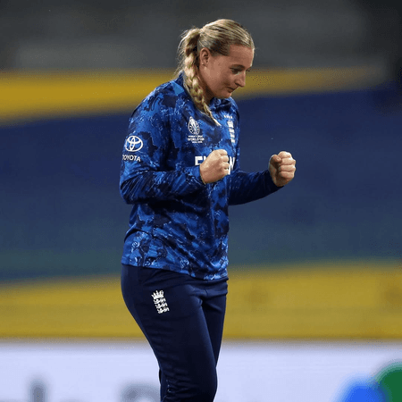 महिला वर्ल्ड कप : सेमीफाइनल खेलेंगी सोफी एक्लेस्टोन? ईसीबी ने जारी किया बयान