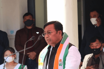 बीएमसी अधिकारी पर हमले की भक्त चरण दास ने की निंदा, बोले- 'यह शर्मनाक और पूरी तरह से अनुचित'